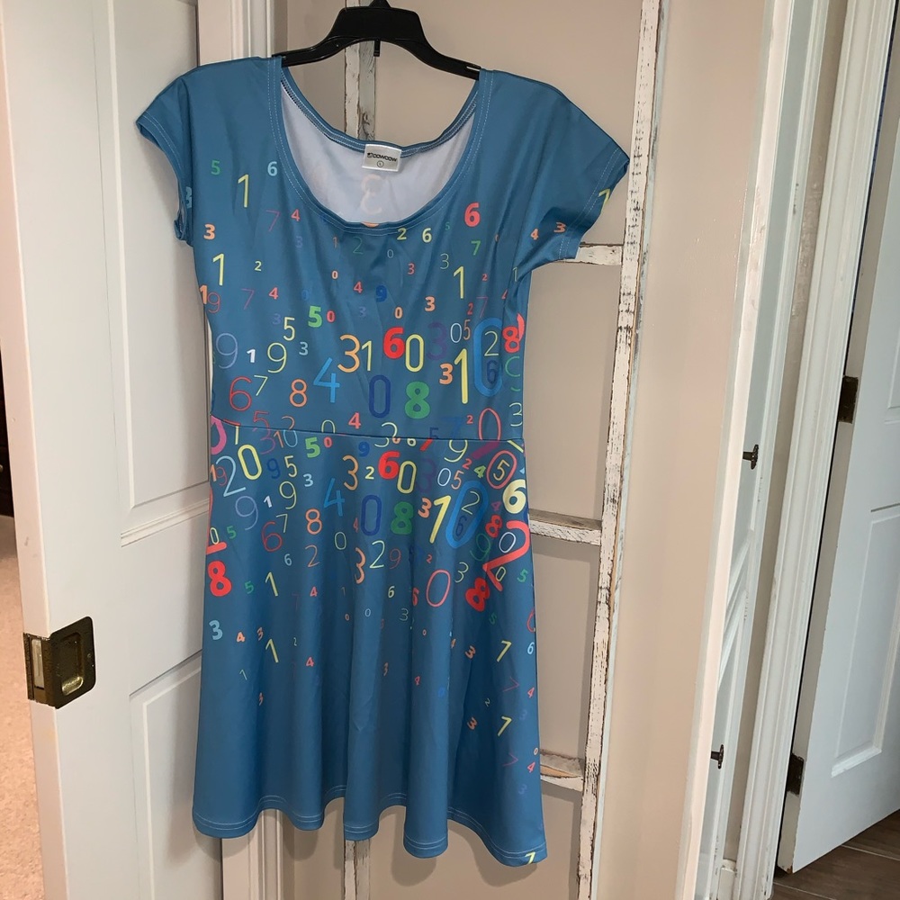 Women’s dress new without tags!